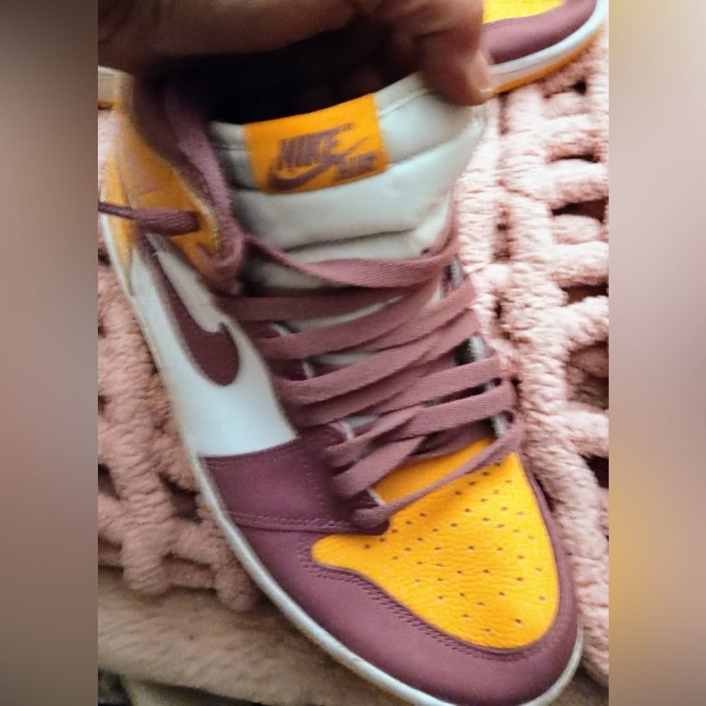 Nike Women's Purple and Yellow Sneakers